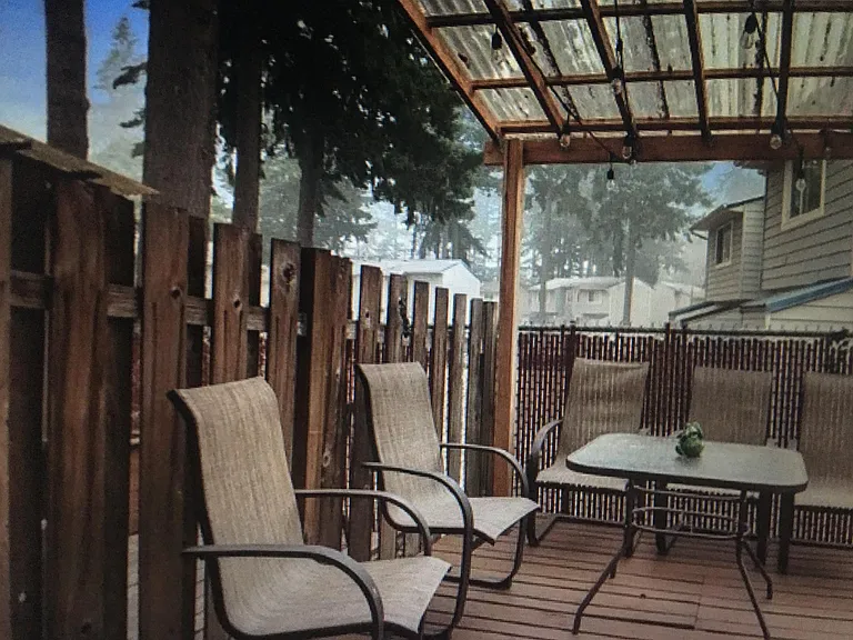 880 SE 193rd Ave — Photo 3