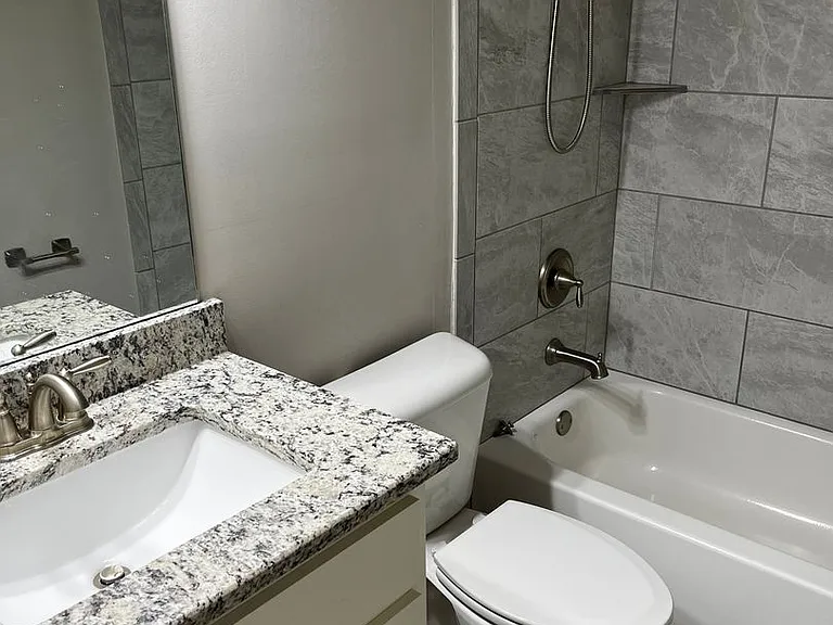 12785 Longmire Loop N — Photo 34