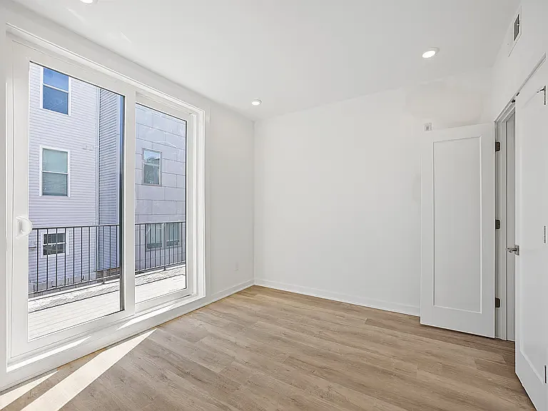 2327 Frankford Ave #1 — Photo 13