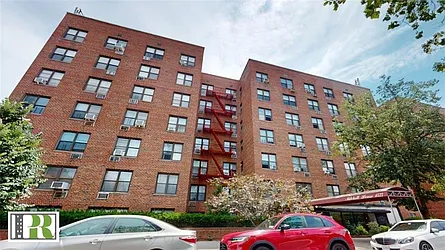 1577 East 17th Street, #2M