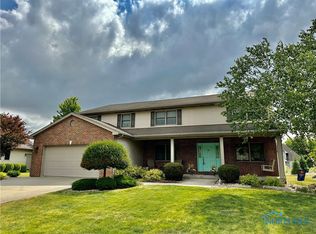 726 Burning Tree Dr, Defiance, OH 43512