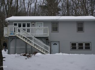 110 Brookside Dr, Dingmans Ferry, PA 18328