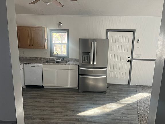5th image of 223 S 13th St
