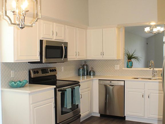 5th image of 14410 Pelican Bay Ct