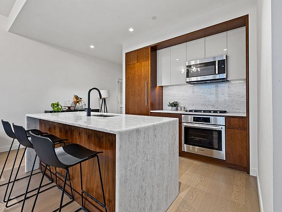 5th image of 75 Park Ln S APT 311