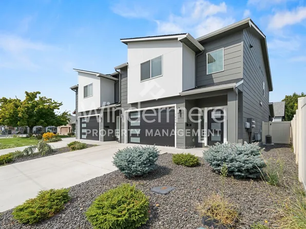 18201 E 8th, 18201 E 8th Ave, Spokane Valley, WA 99016