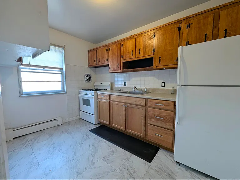 1 Fairview Dr #4 — Photo 2