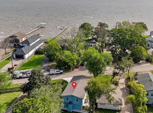 3802 Bayshore Dr, Bacliff, TX 77518