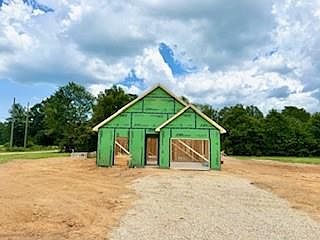 2nd image of 44814 Old Union Rd