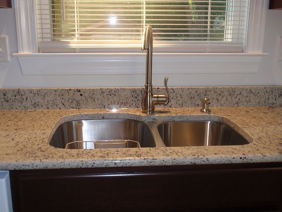 3rd image of 8707 Executive Dr