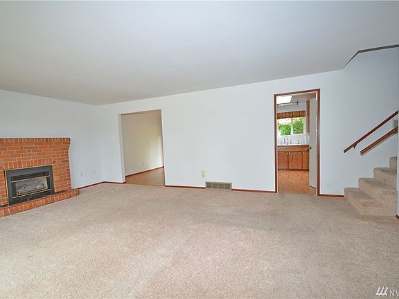 4th image of 4904 180th St SW