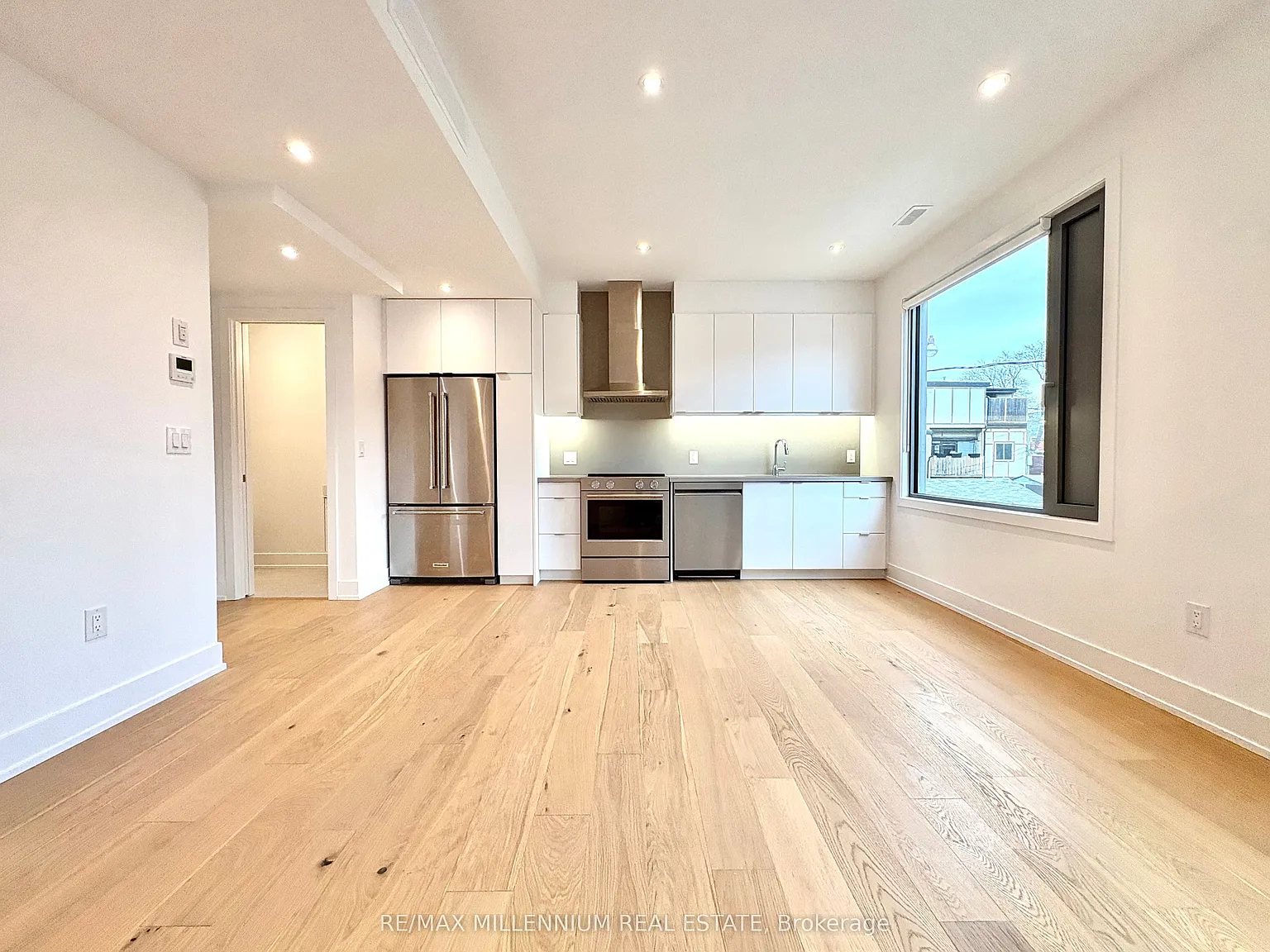 2 bed, $4,300 — Photo 1