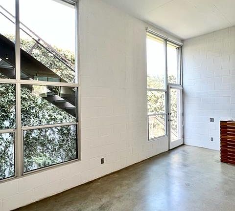 3rd image of 1480 W Sunset Blvd #C