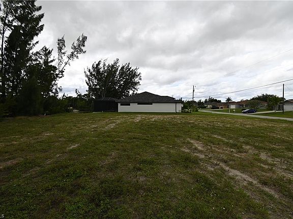 4th image of 2941 SW 11th Pl