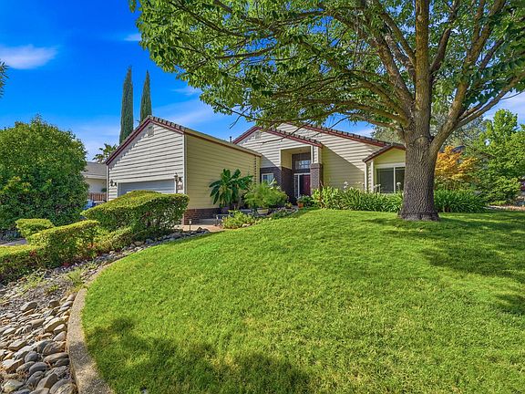 2nd image of 536 Country Oak Dr
