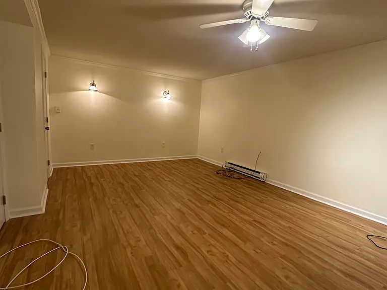 1407 N Main St — Photo 5