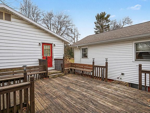 5th image of 2854 Oak St