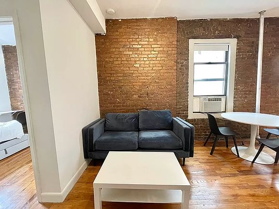 3rd image of 57 Pitt St