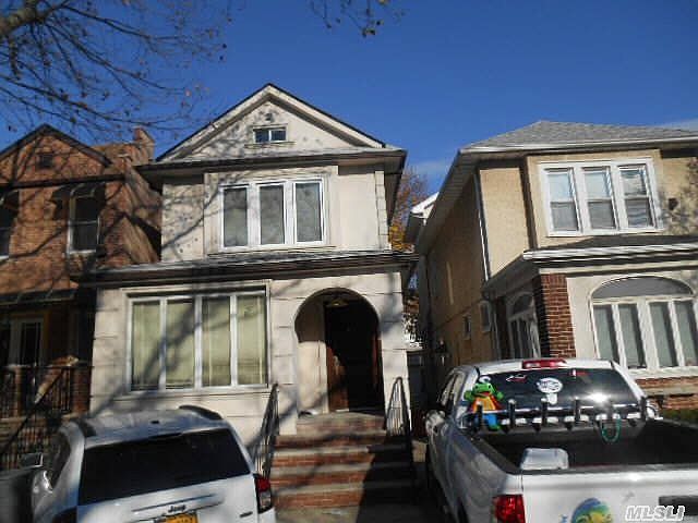 1st image of 1477 E 32nd St