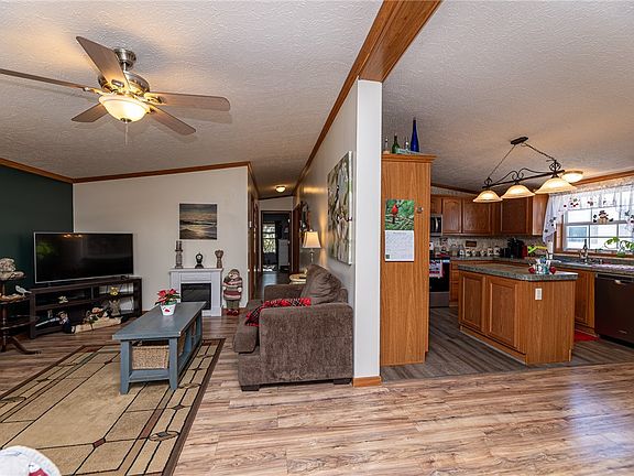 5th image of 332 Bonnie Vue Dr
