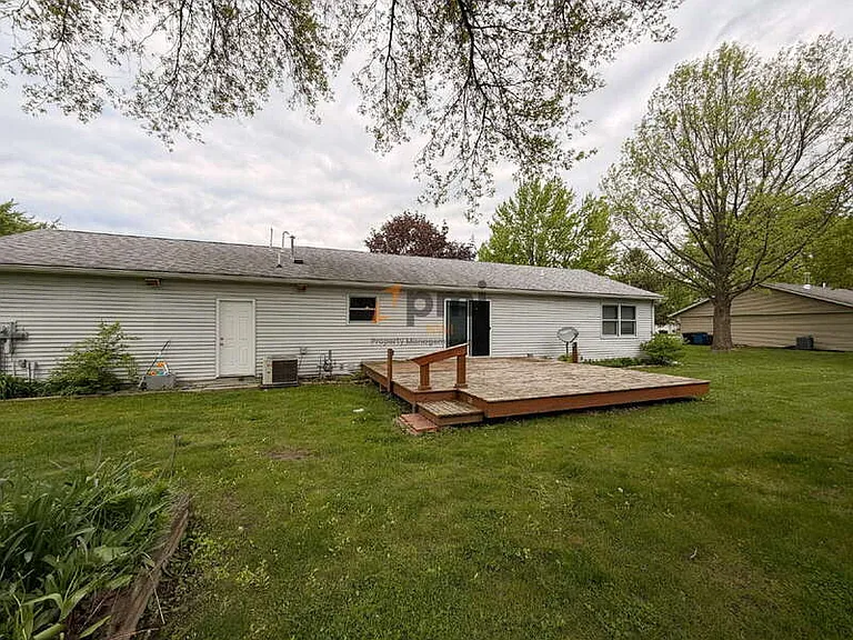 110 W Carrie Ave — Photo 16