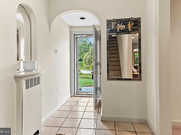 5th image of 632 Foxcroft Rd