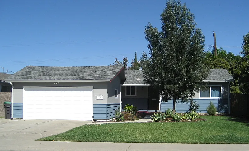2220 Delaware Ave photo 1