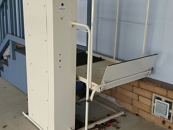 3rd image of 8975 Lawrence Welk Dr Space 276