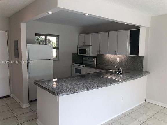 4th image of 7825 Camino Real #206