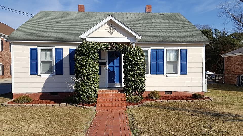 Classic Haymount Bungalow!! 