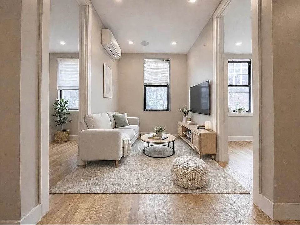 1st image of 97 Clay St APT 6