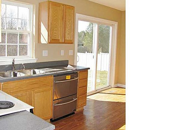 2nd image of 5566 Bingley Ln