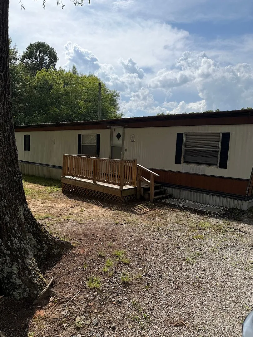 Mobile Home For Rent in Denver Area — Photo 1