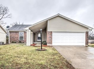 5290 Springtrail Dr, Florissant, MO 63033