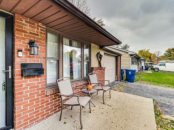 3rd image of 3630 Tiffany Dr