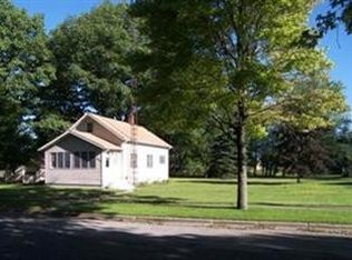805 Dexter St, Ludington, MI 49431