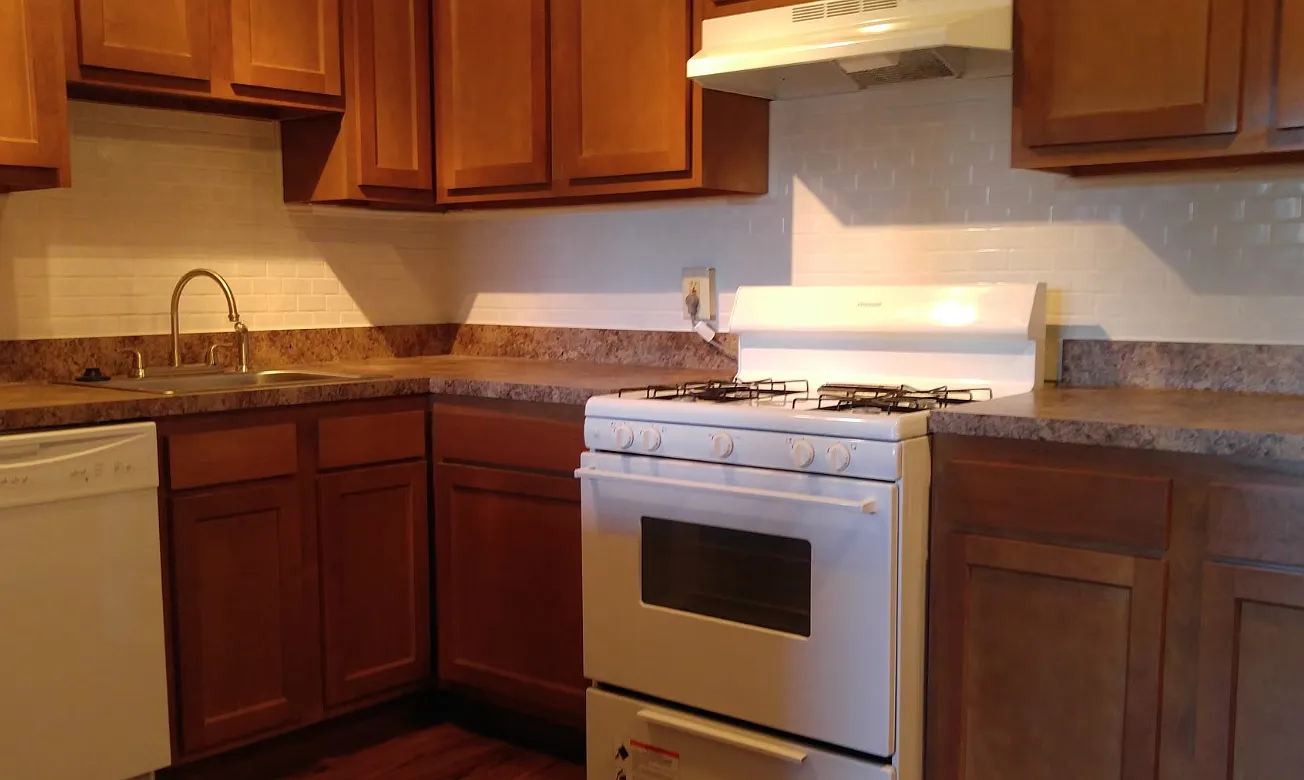 Huntington Woods Apartments — Photo 2