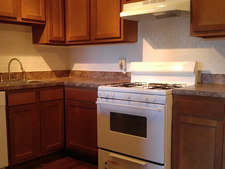 Huntington Woods Apartments — Photo 2