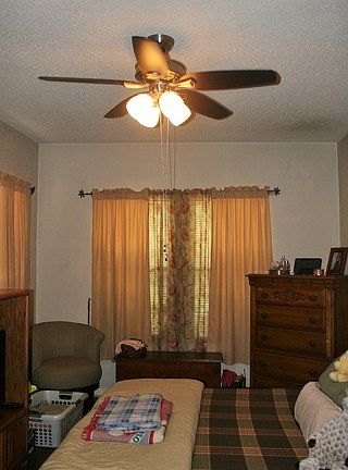 5th image of 415 W Lynwood Ave