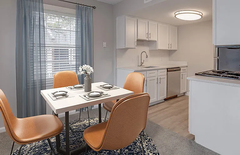 Sparrows Point Townhomes and Apartments — Photo 32