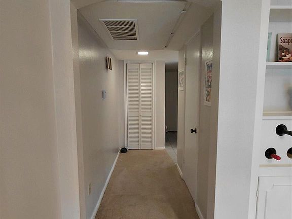 3rd image of 406 N Post Oak Ln