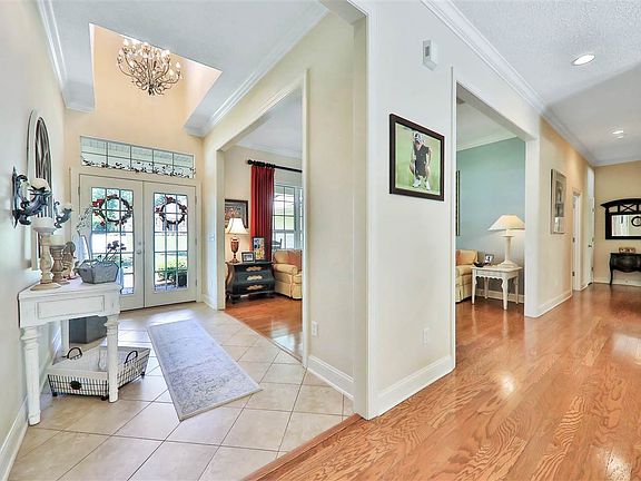 4th image of 1751 Colonial Dr