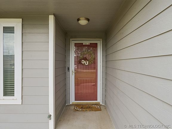 3rd image of 25406 S Valley Dr