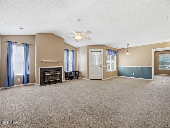 4th image of 3009 Mulberry Lane #D