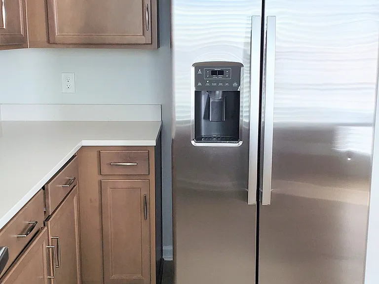 1054 Astoria Dr #MAIN — Photo 7