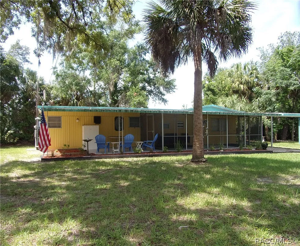 2 bed, 552 sqft, $1,200 — Photo 1