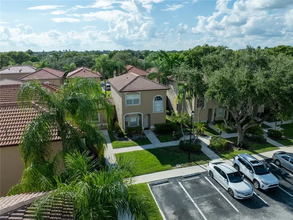 16210 Emerald Cove Rd, Fort Lauderdale, FL 33331