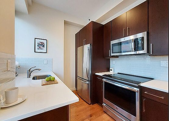 3rd image of 4002 Broadway #33