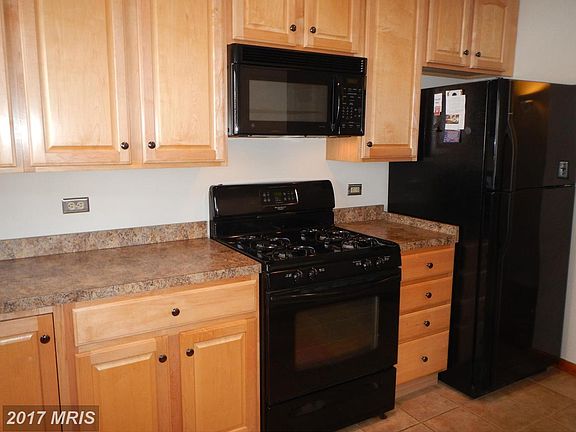 4th image of 10501 Montrose Ave #M4