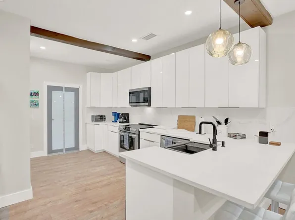 727 S Fernwood Dr, West Palm Beach, FL 33405